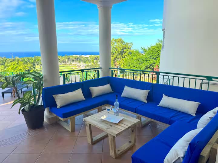 Sweet Dreams Villa outdoor lounge and dining terrace with ocean view